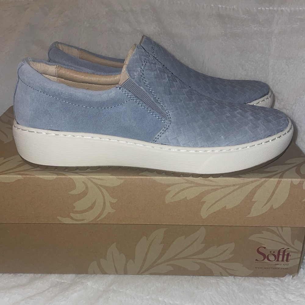 NWT Söfft Watney Chambray Slate Slide-on Sneaker - Picture 10 of 15